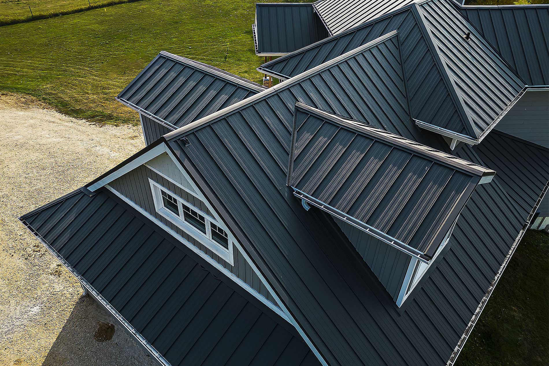 What Determines How Long a Metal Roof  Will Last?